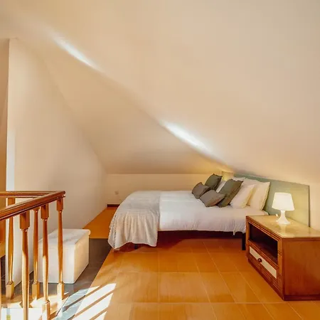 Downtown Flores Duplex By Homing *